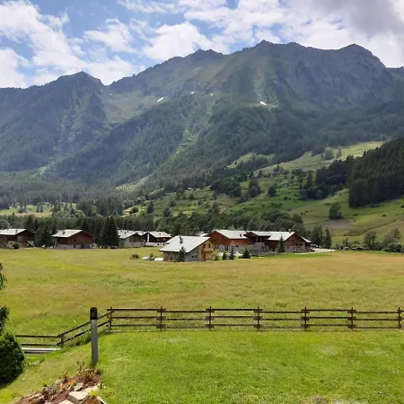 La Montagna Incantata - Panoramico Per 6 Persone Daire Champoluc